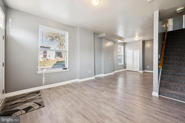 Building Photo - 138 N King St