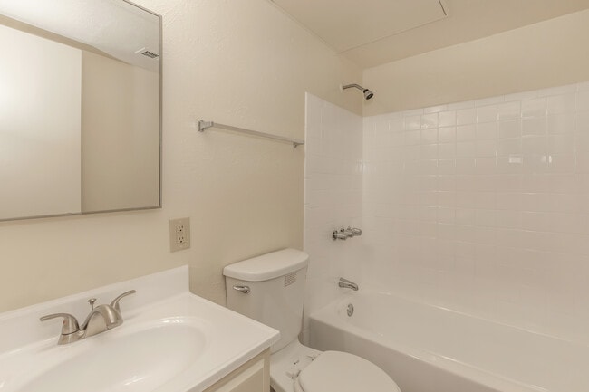 WINDSOR FOREST APARTMENTS