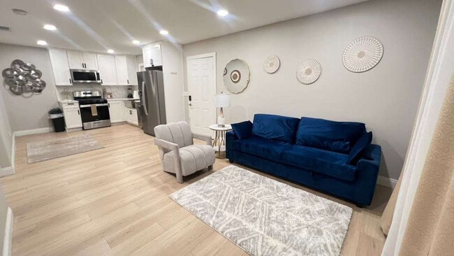 Photo - 321 W Park Ave Unit SI ID1475274P