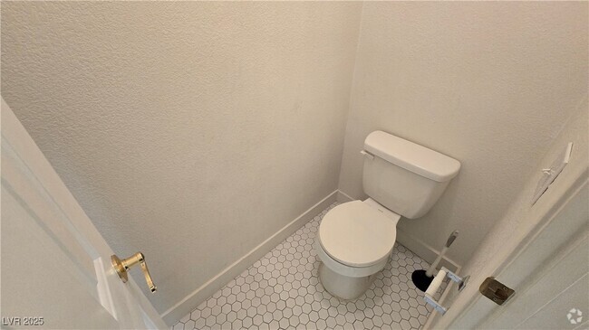 Building Photo - 1107 Scenic Crest Dr Rental