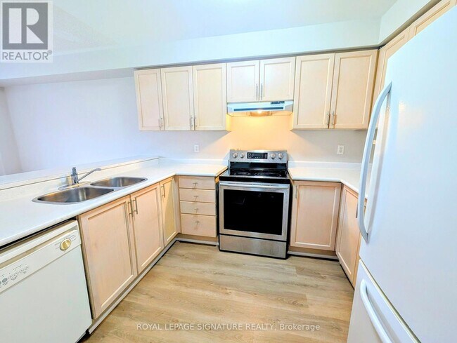 Photo - 6880 Meadowvale Town Centre Cir
