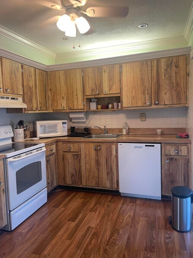 Photo - 523 Piedmont K