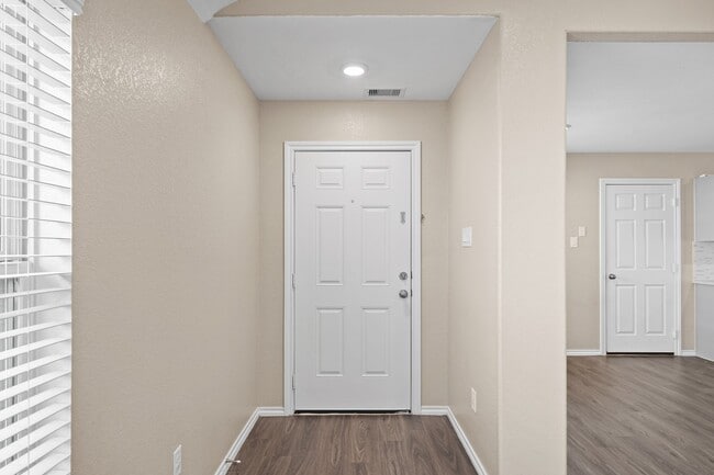 Building Photo - 7823 Winward Rdg Wy