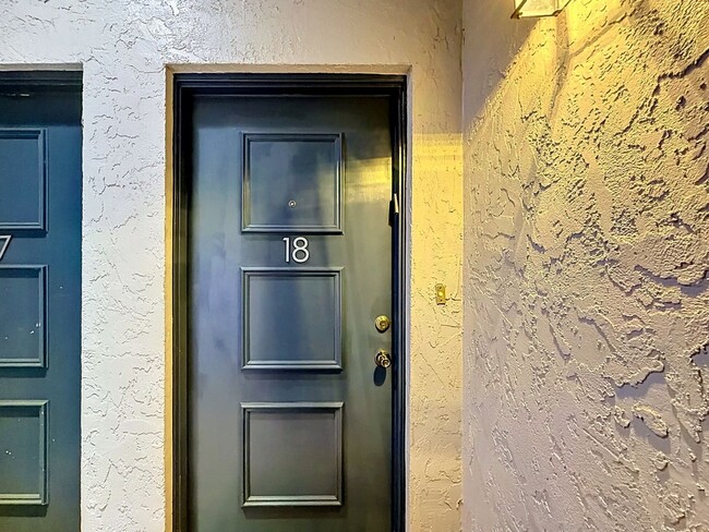 Photo - 4405 W Fair Oaks Ave Unit Apartment 18