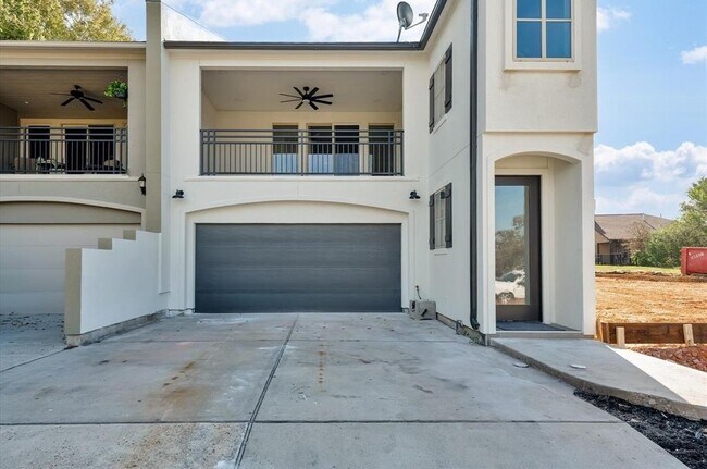 Photo - 119 Capetown Ln
