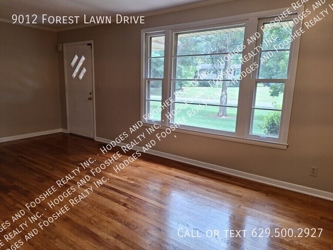 Photo - 9012 Forest Lawn Dr