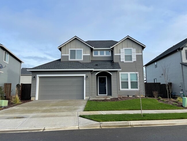 Photo - NEWER 4 Bed 2.5 Bath Home! MASTER ON MAIN! Located near the Ridgefield Outdoor Recreation Center,...