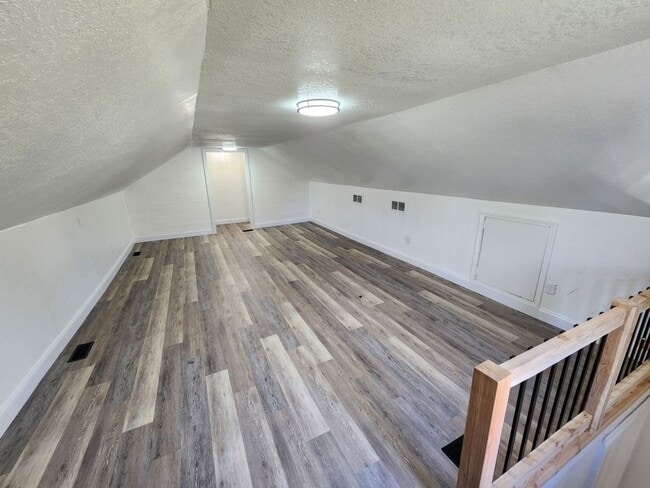 Photo - 613 N West St