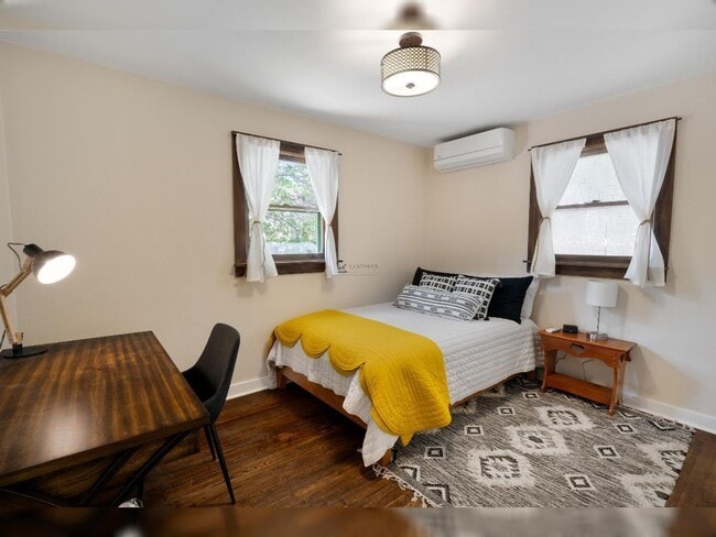Photo - 512 Garcia St