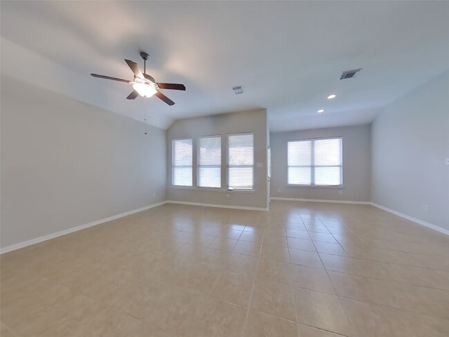 Photo - 410 Heatherton Hill Dr