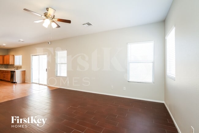 Photo - 5830 Brimstone Dr