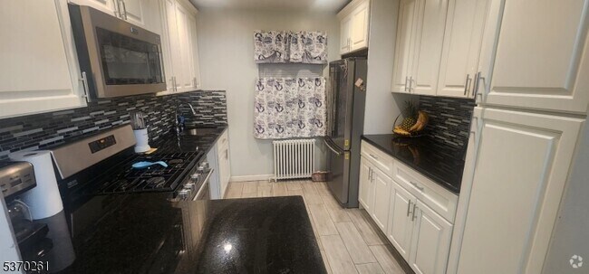 Building Photo - 245 Passaic Ave Unit D37 Rental