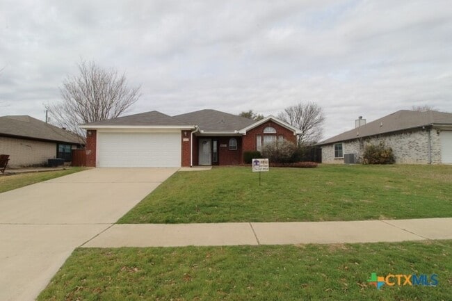 Photo - 5211 James Loop