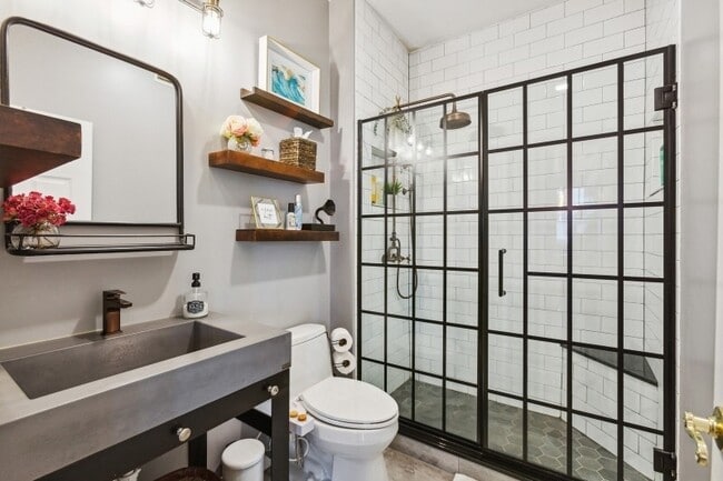 Photo - 109 Hamilton St Unit 200