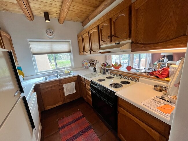 Kitchen - 128 Dona Ana Dr Unit 203