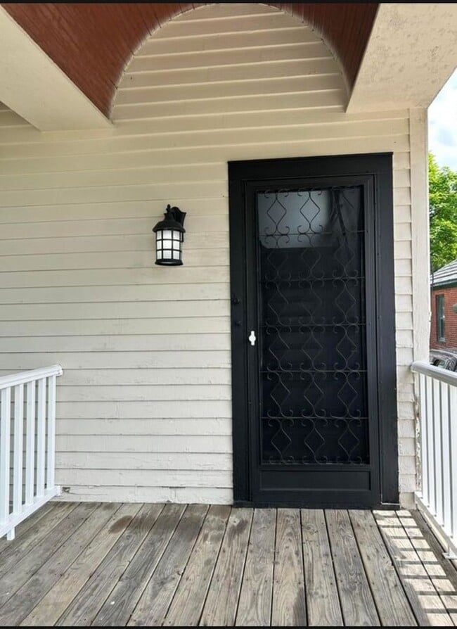 Photo - 1605 Kearsley Park Blvd