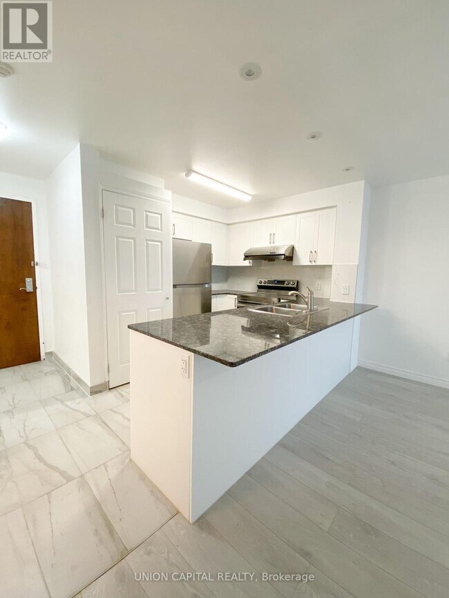 Photo - 4600 Steeles Ave E Unité 202