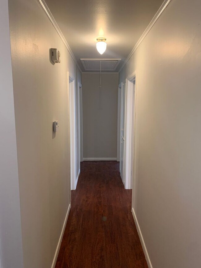 805 N Hall Ave