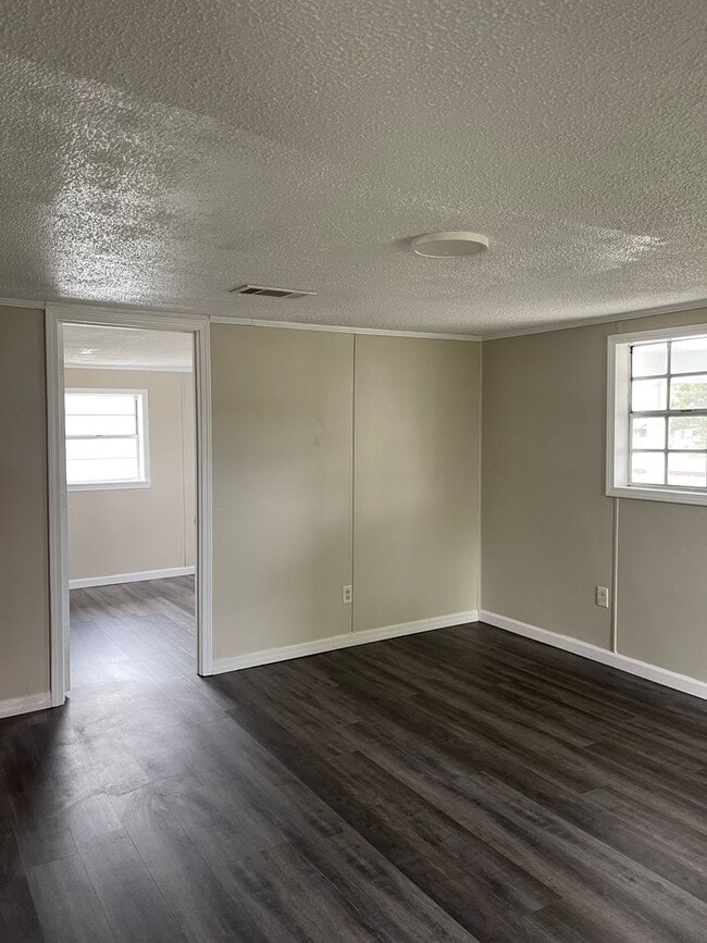 Photo - 3 Bed 1 Bath House