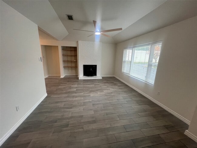 Photo - 14020 Schroeder Rd Unit 143