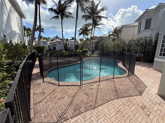 Photo - 20729 NE 32nd Ave