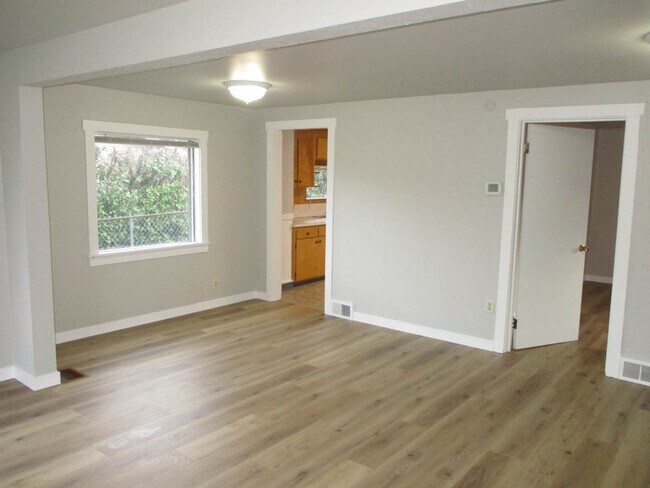 Photo - 2 Bedroom 1 Bath Tacoma Home for Rent