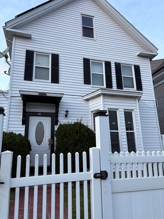 Building Photo - 41 Tremont St Unit 1