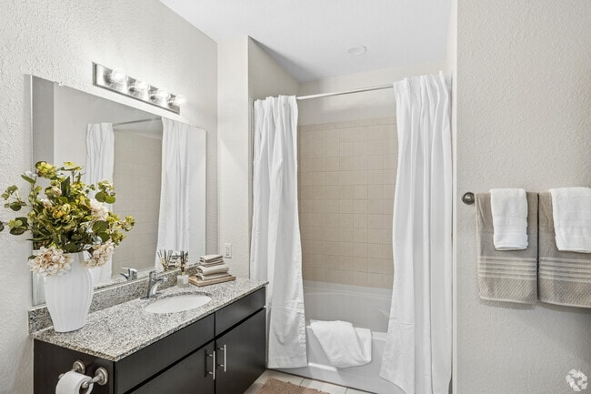 Verona - 1BR, 1BA - 840SF - Bathroom