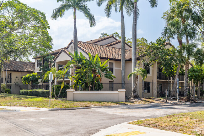 4481 W McNab Rd - Palm Aire Gardens Apartments