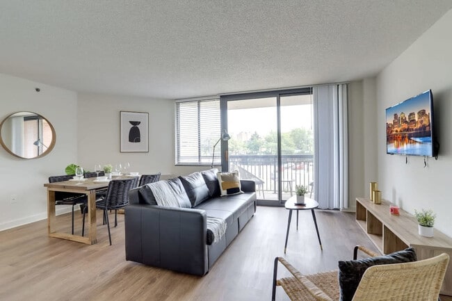 Photo - 801 15th St S Unidad FL2-ID1022436P