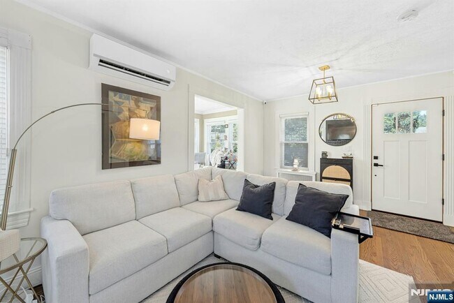 Photo - 332 Demarest Ave