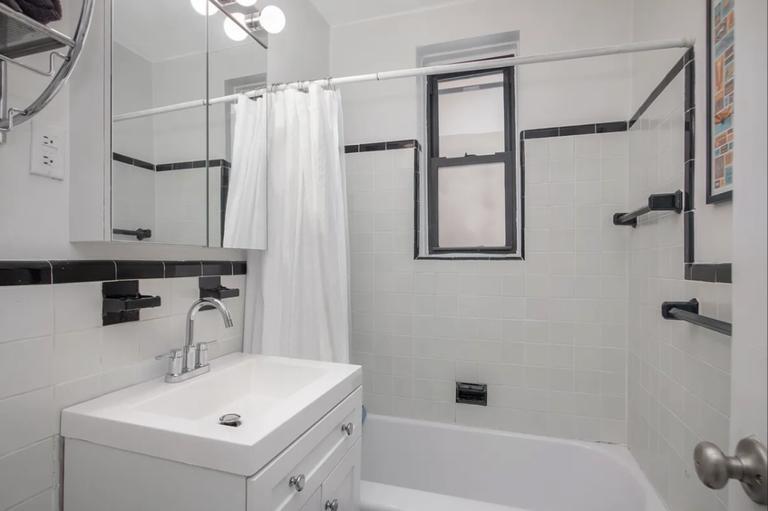 Photo - 54 E 8th St Unidad 7P