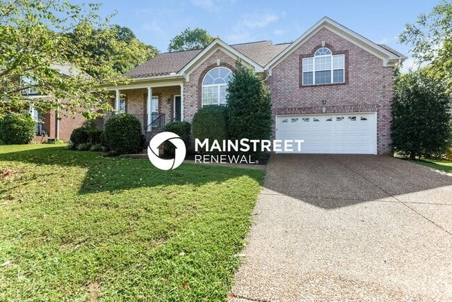 Building Photo - 4 Bedroom Pet-Friendly Home in Hendersonville, TN with Main Street Renewal
