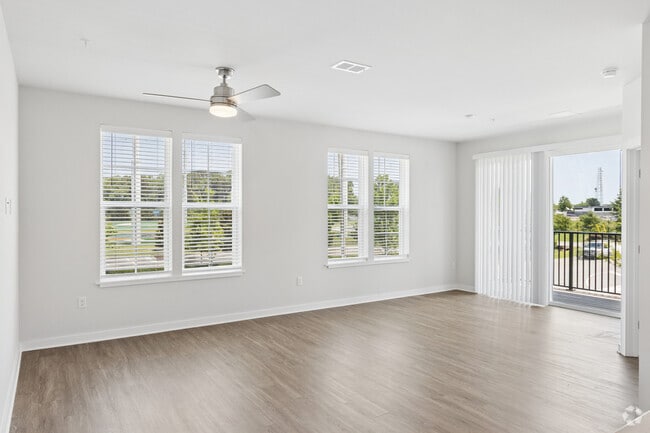 B4 - 2BR, 2BA - 1,230SF - Living Room