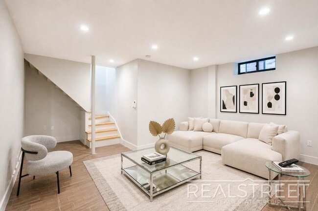 Photo - Spacious 2 Bed 1.5 Bath DUPLEX in Bed Stuy Unit 1A