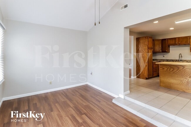 Photo - 618 Neptune Way