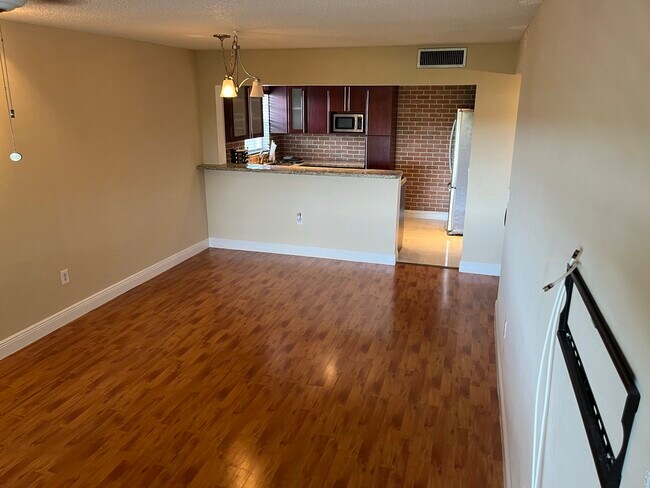 Photo - 7775 SW 86th St Unidad 302