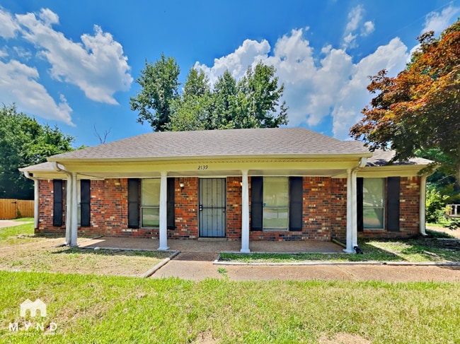 Building Photo - 2139 Oldfield Dr Rental