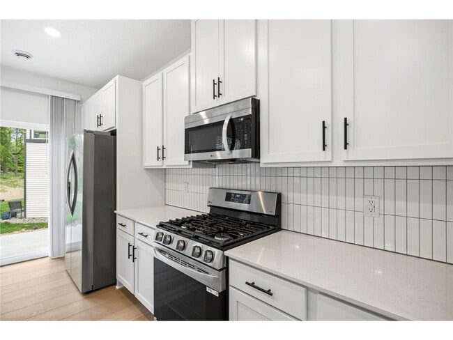Photo - 10534 Harbor Ln N