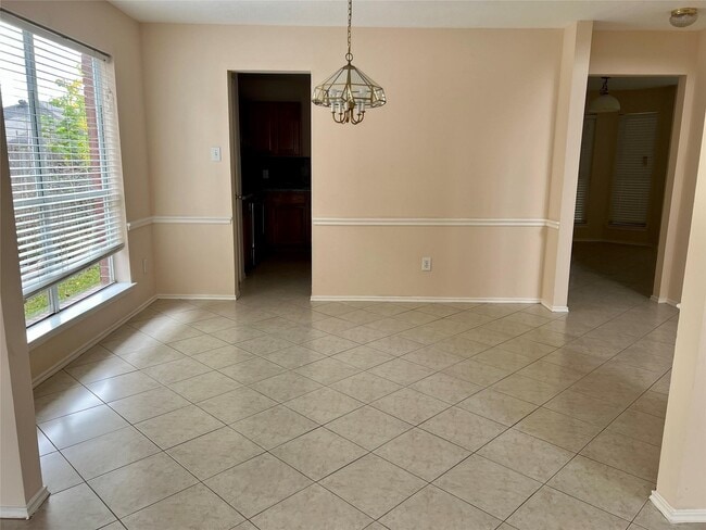 Photo - 2211 Ruffian Ln