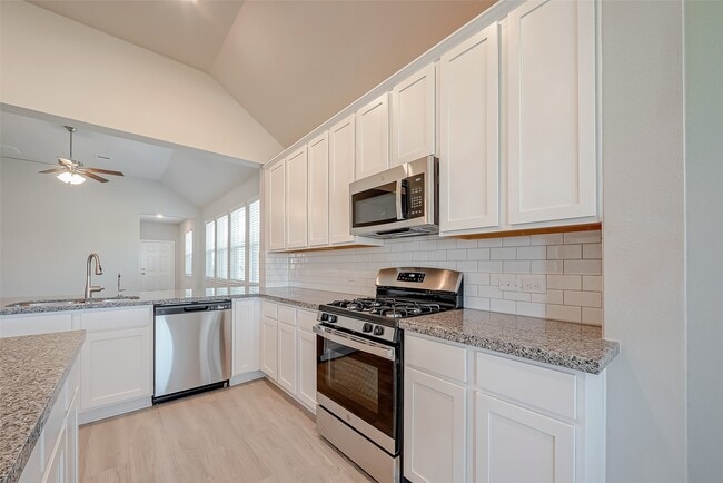 Photo - 1091 Lilly Ln