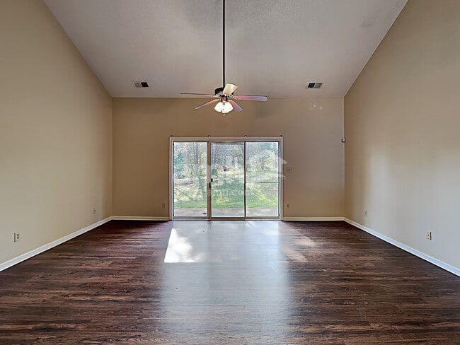 Photo - 9319 Cedar River Rd