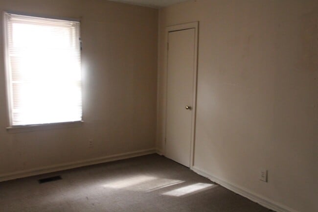 Photo - 706 W Mercer Ave