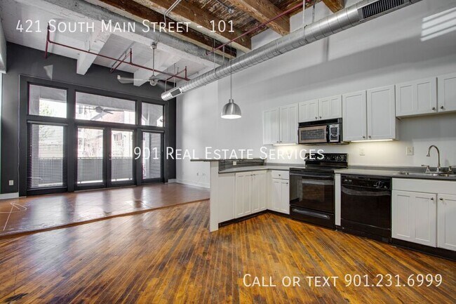 Photo - 421 S Main St