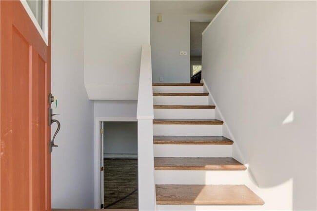 Photo - 102 Easton Ave