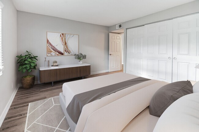 Photo - Milo Bayside