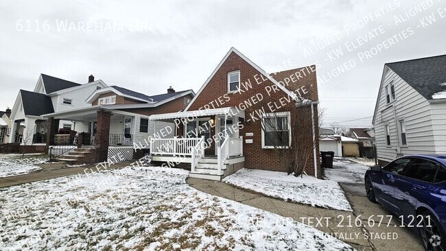 Building Photo - Spacious Multi Floor 3 Bed, 3 Bath Home!