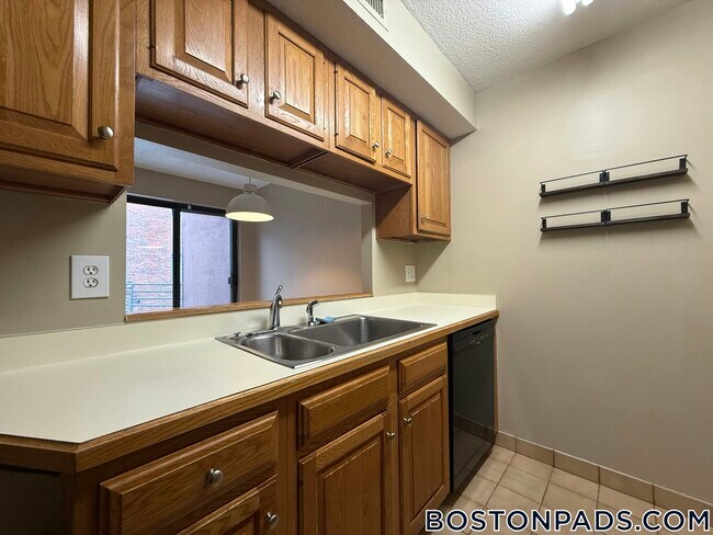 Photo - 147 Kelton St Unit 715