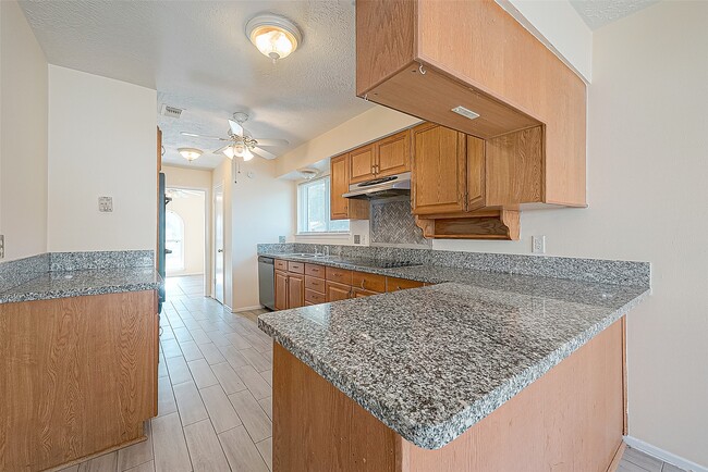 Photo - 830 Kenforest Dr