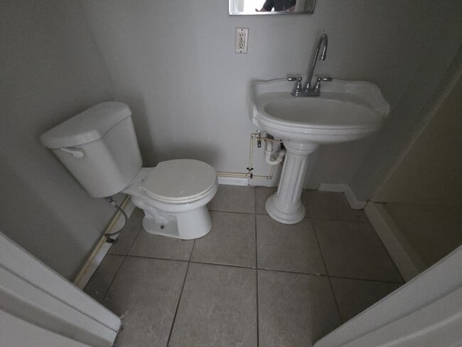 Photo - 110 Lemon St